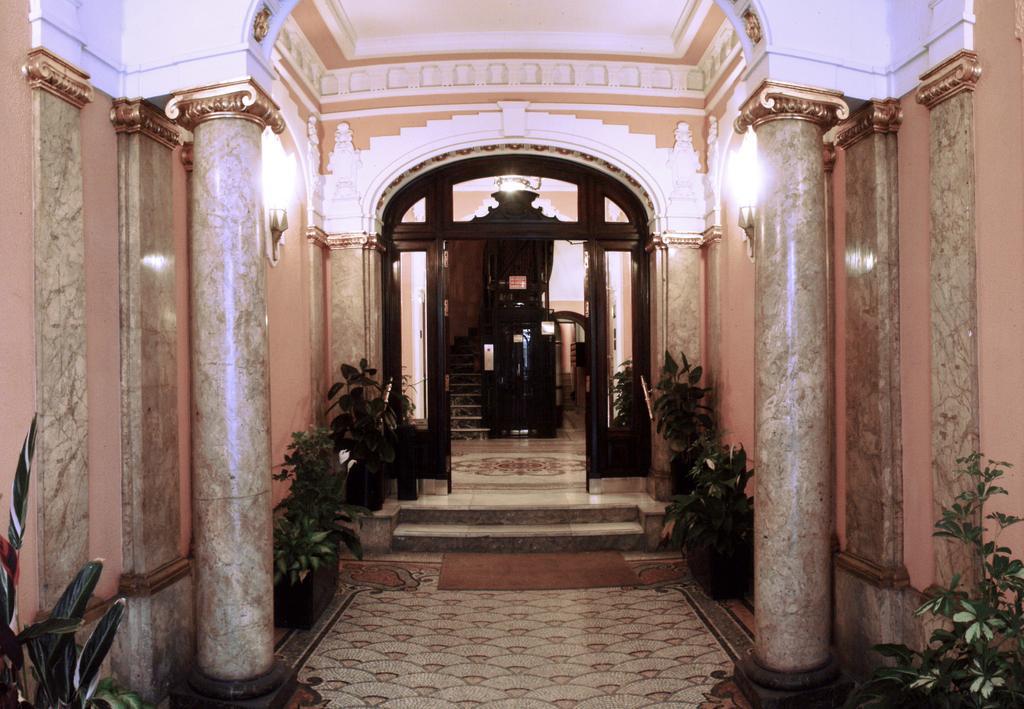 Santillan II Hotel Madrid Eksteriør billede